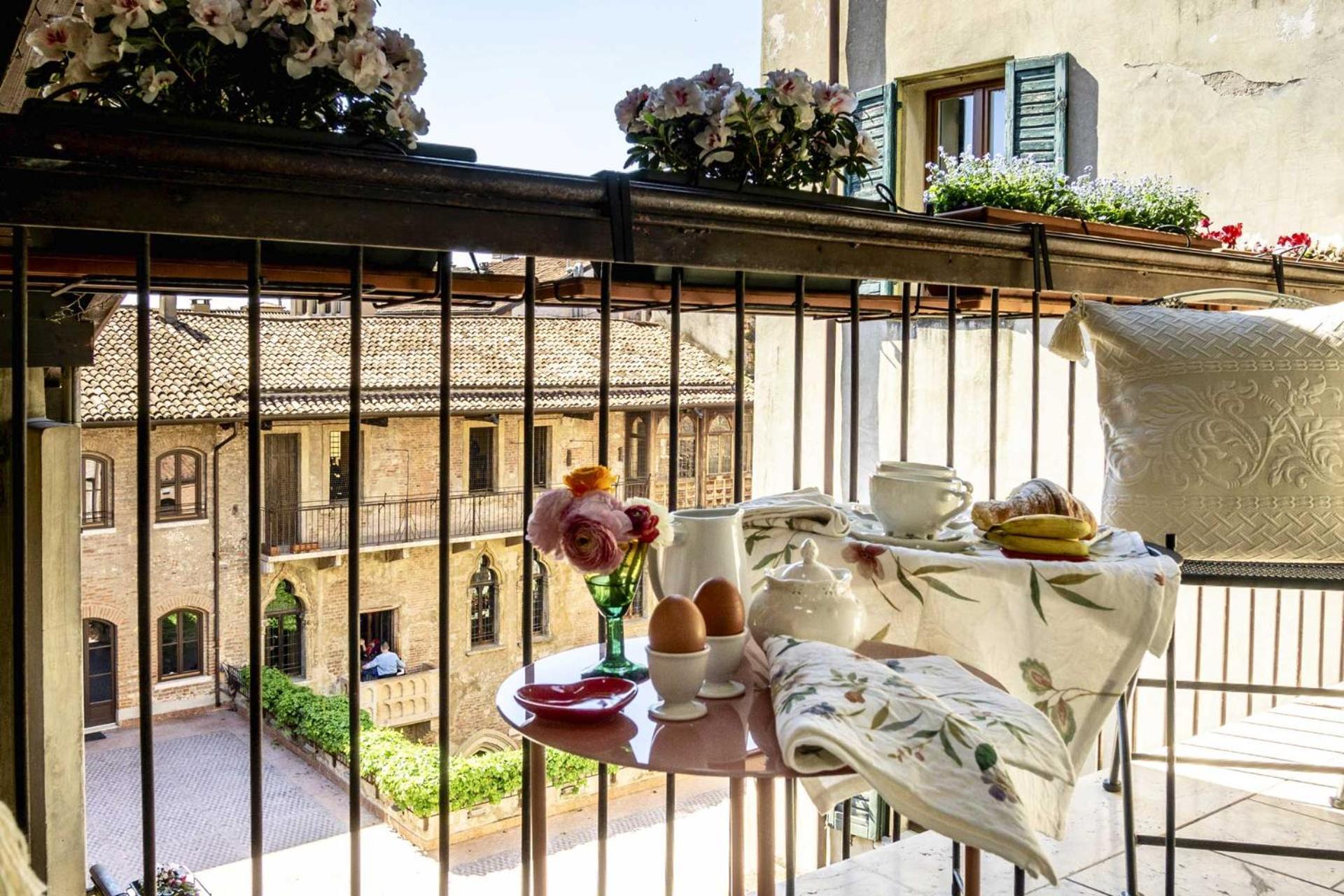 Residenza...Cara Giulietta... Apartment เวโรนา ภายนอก รูปภาพ
